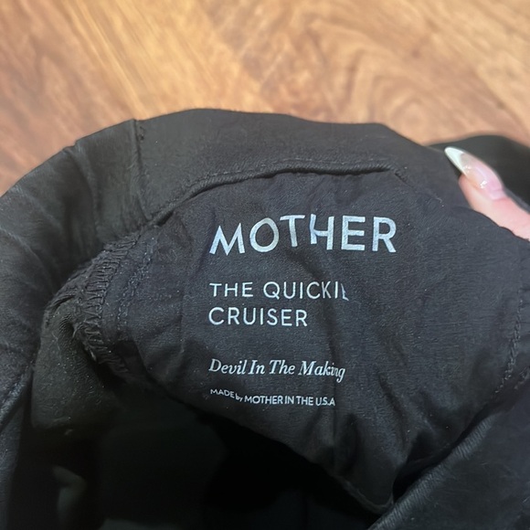 Mother Woman’s Black Pull On The Quickie Cruiser Pants Size 26 - Picture 4 of 7